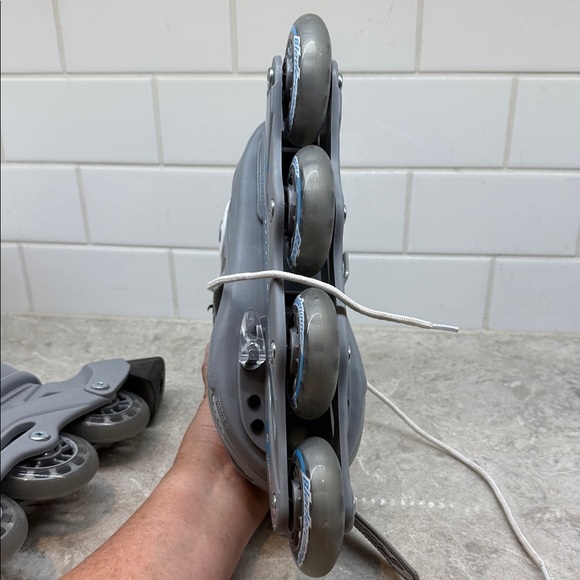 Blade Runner Girl’s Inline Skates Adjusts in Size as kid grows! US 5-8. Like New - Picture 7 of 15